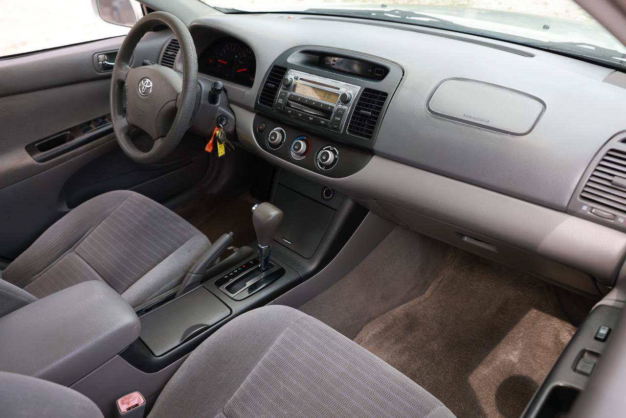 Used 2005 Toyota Camry SE FWD image 16
