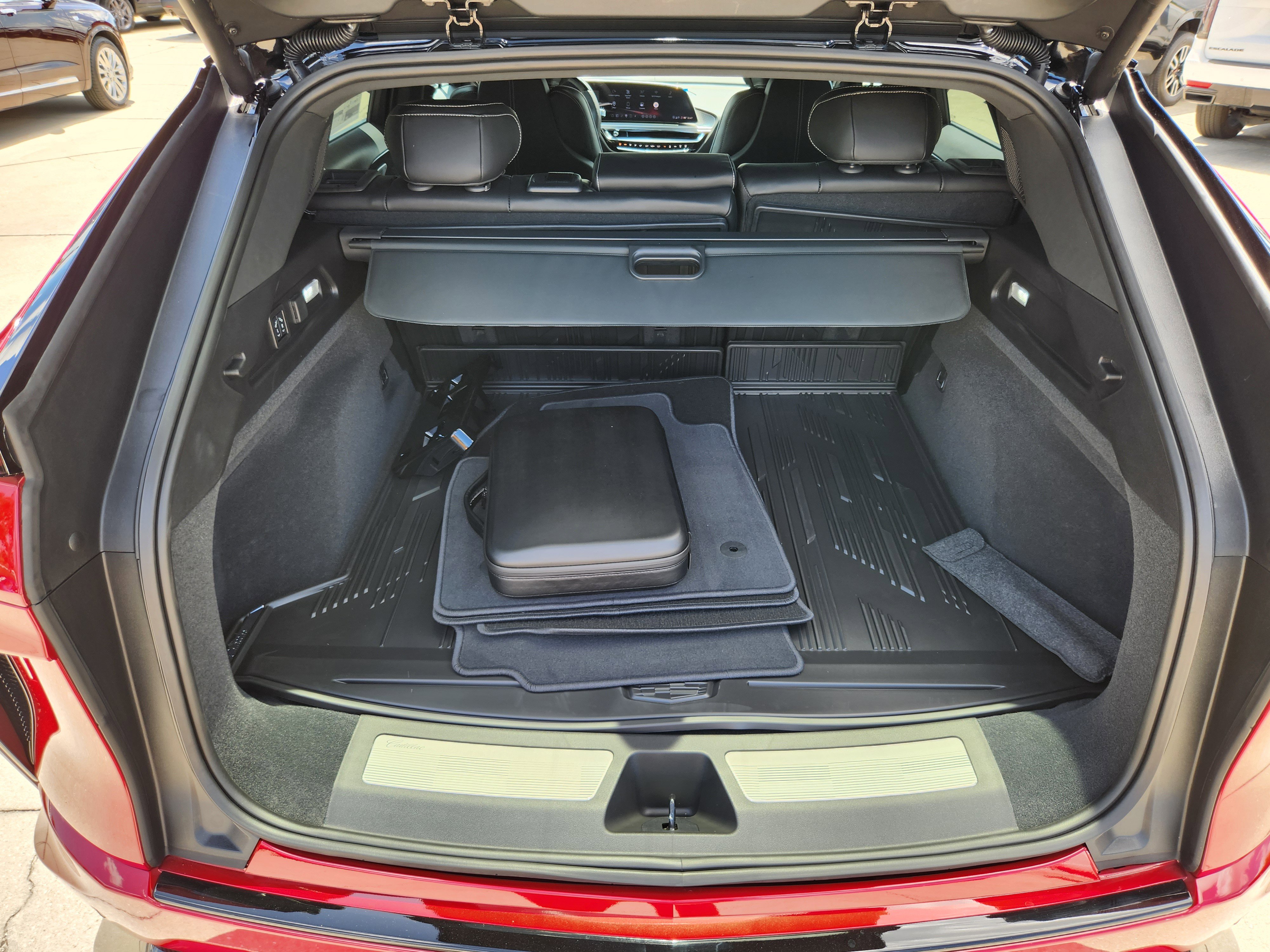 New 2026 Cadillac Lyriq V w/ Exterior Carbon Fiber Package image 12