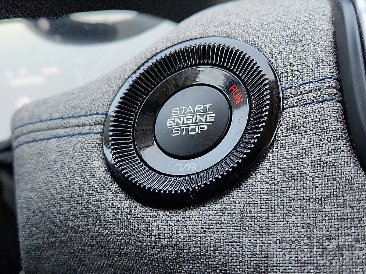 Used 2022 Jeep Compass Latitude image 9