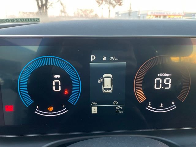 New 2025 Hyundai Tucson SE image 11