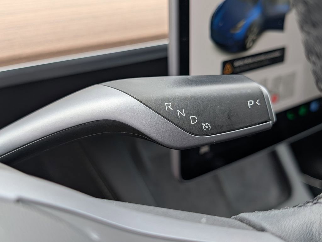 Used 2021 Tesla Model Y Long Range AWD/4WD image 28