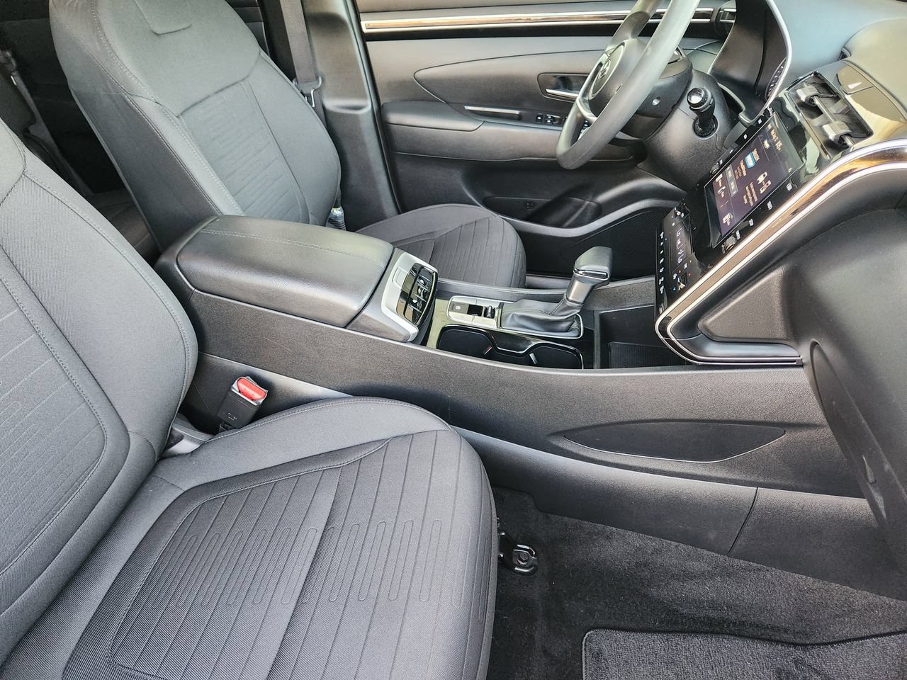 Used 2024 Hyundai Santa Cruz SEL FWD image 13