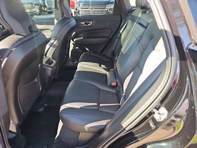 Used 2022 Volvo XC60 B5 Momentum w/ Climate Package AWD/4WD image 54
