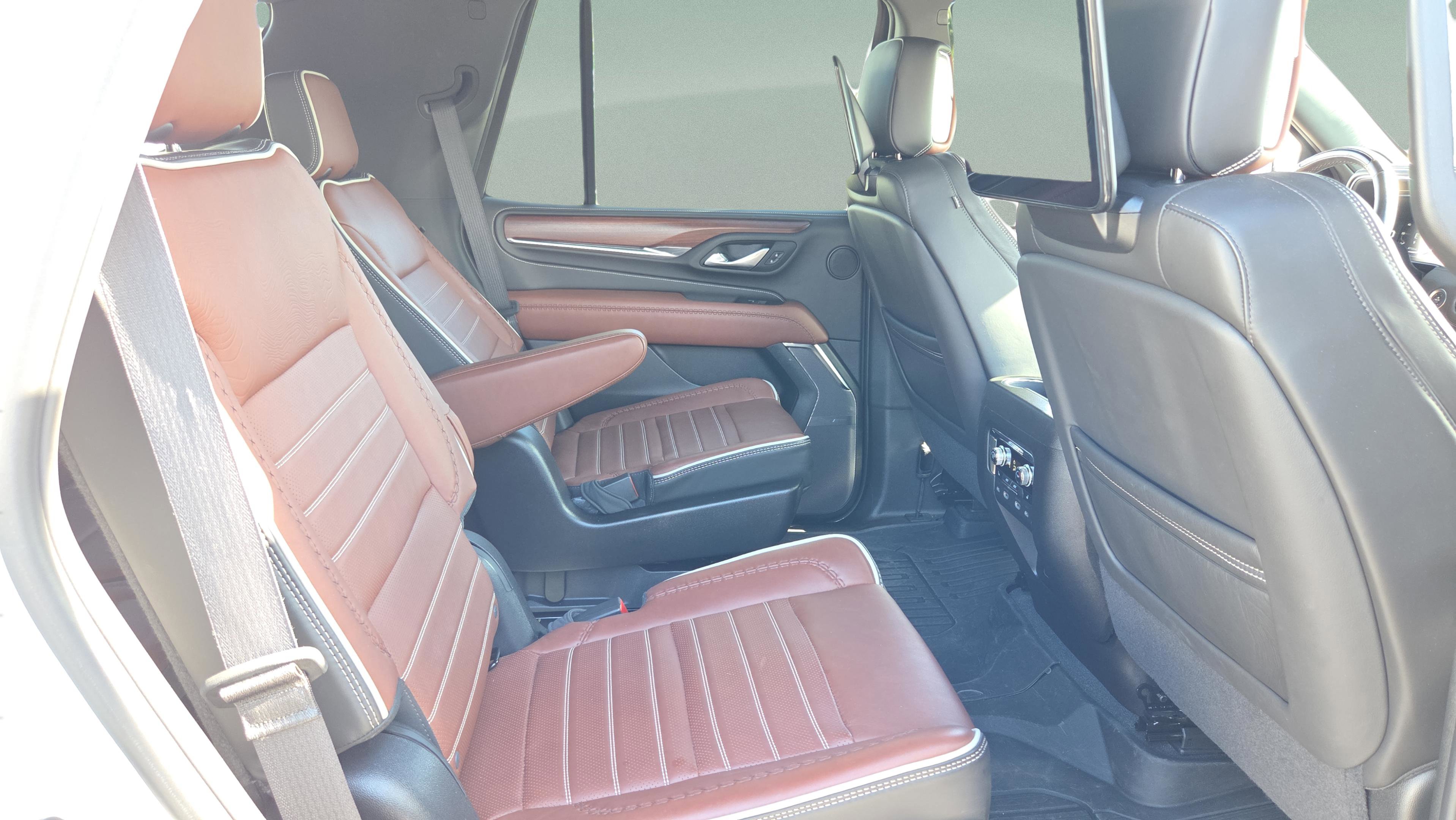 Certified 2024 GMC Yukon Denali Ultimate image 19