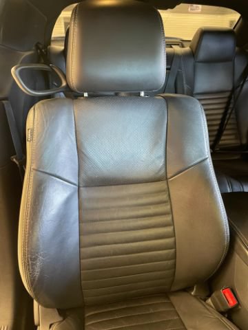 Used 2014 Dodge Challenger SXT RWD image 10