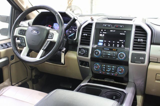 Used 2019 Ford F250 Lariat w/ Chrome Package image 24