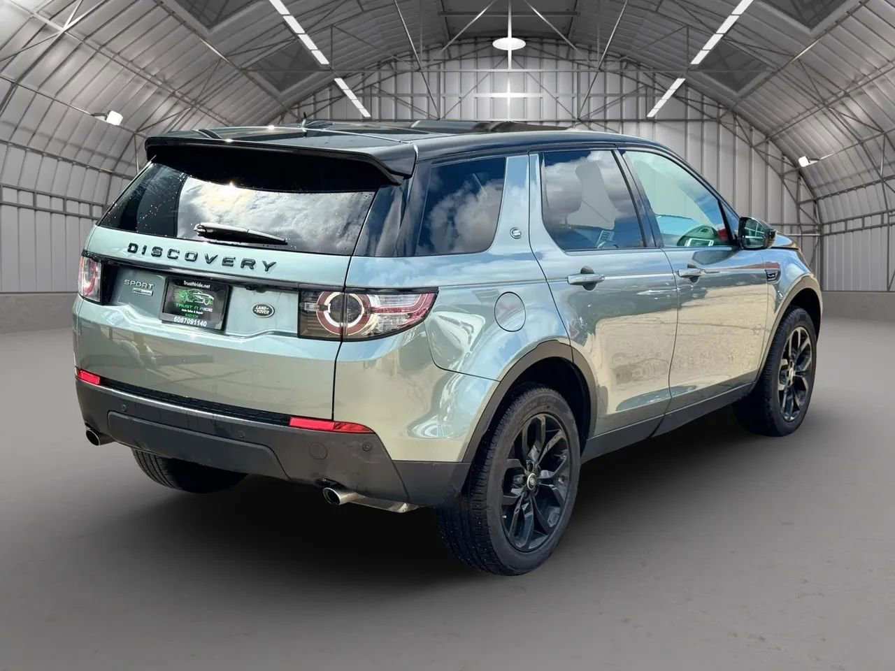 Used 2016 Land Rover Discovery Sport HSE Luxury image 8