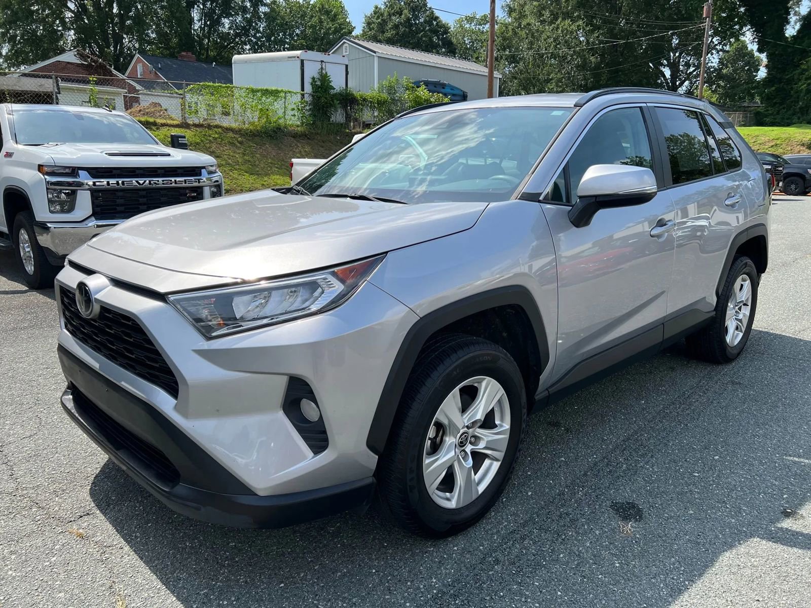 Used 2021 Toyota RAV4 XLE image 3