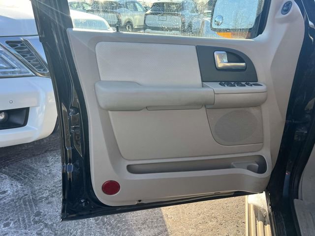 Used 2004 Ford Expedition Eddie Bauer image 16