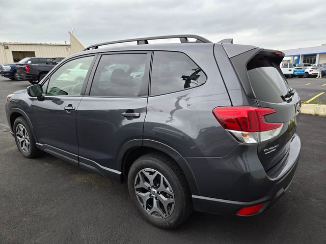 Used 2022 Subaru Forester Premium AWD/4WD image 8