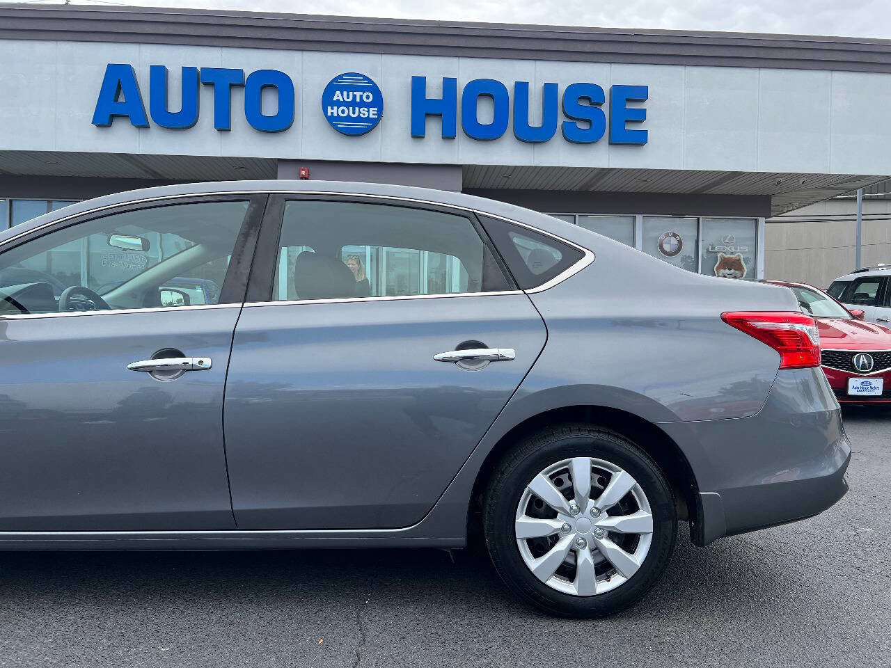 Used 2016 Nissan Sentra SV image 34