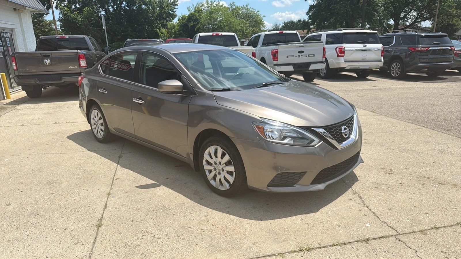 Used 2017 Nissan Sentra SV FWD image 7