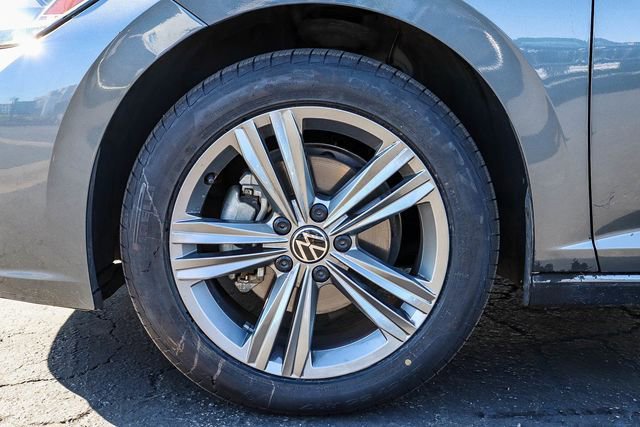 Used 2024 Volkswagen Jetta SE image 13