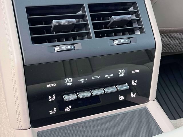 Certified 2024 Porsche Panamera 4 AWD/4WD image 24