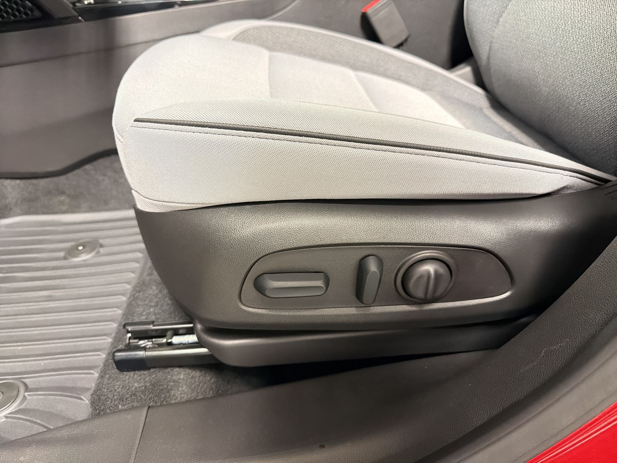 New 2026 Chevrolet TrailBlazer LT w/ Convenience Package FWD image 13