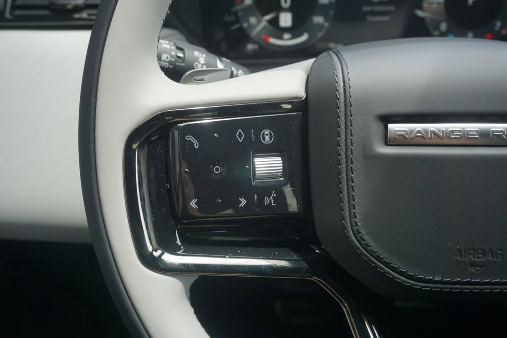 New 2026 Land Rover Range Rover Velar Dynamic SE image 12