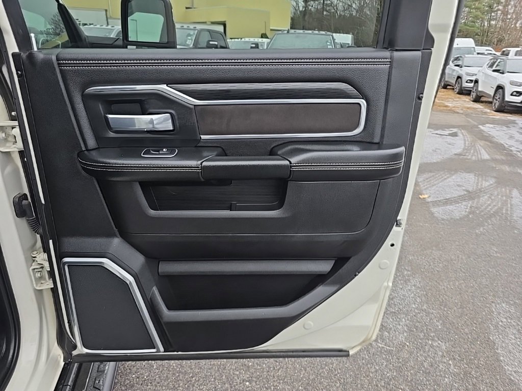 Used 2024 RAM 2500 Laramie w/ Night Edition image 12