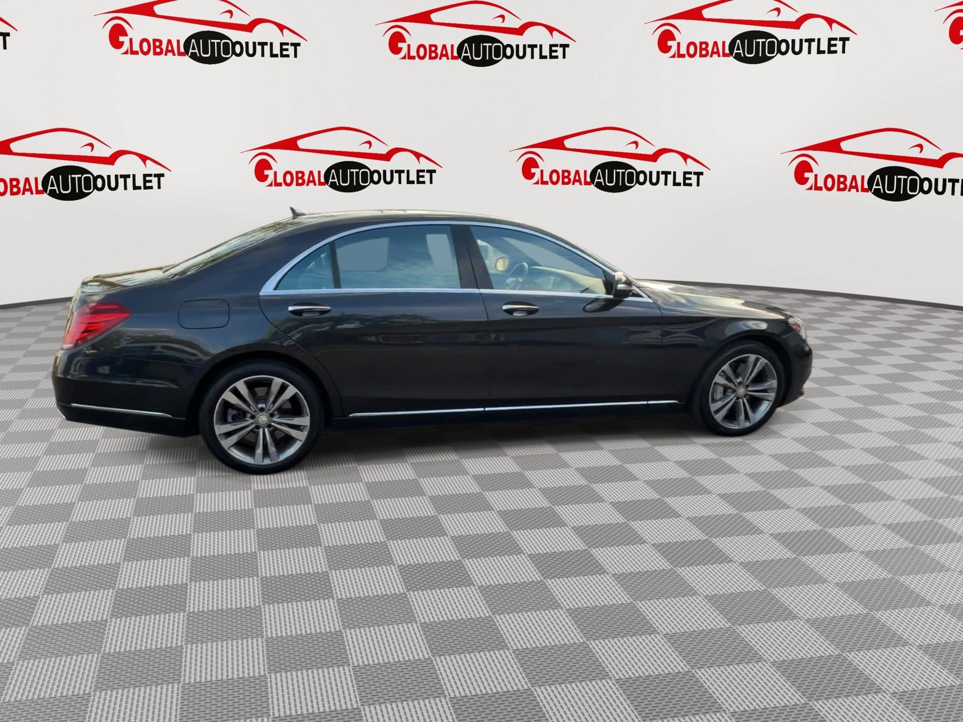 Used 2016 Mercedes-Benz S 550 4MATIC Sedan image 9