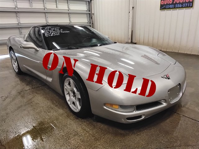 Used 1999 Chevrolet Corvette Coupe RWD image 1