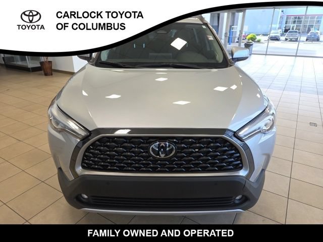 Used 2024 Toyota Corolla Cross XLE w/ Convenience Package FWD image 5