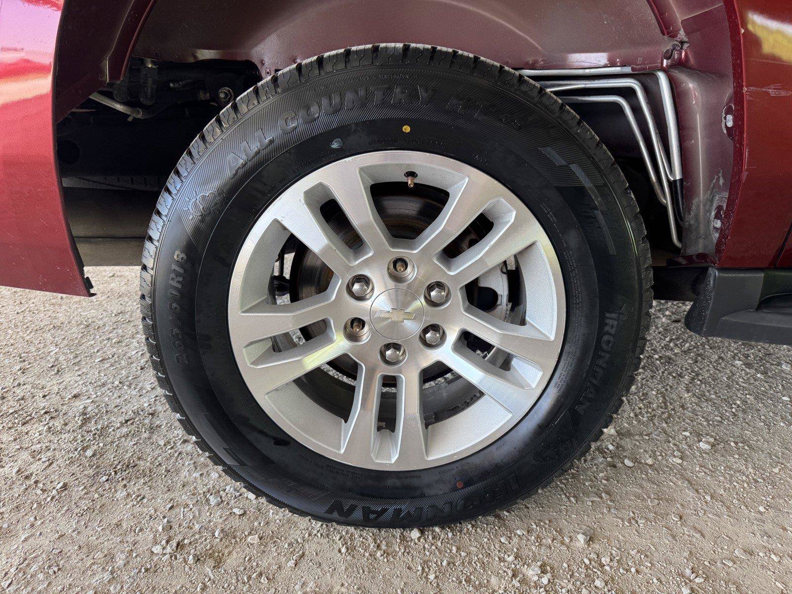 Used 2016 Chevrolet Suburban LS RWD image 48