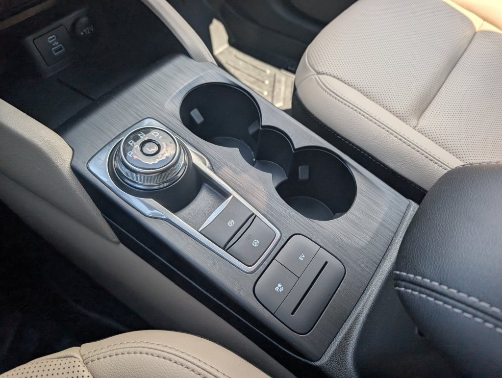 Used 2022 Ford Escape SEL FWD image 25