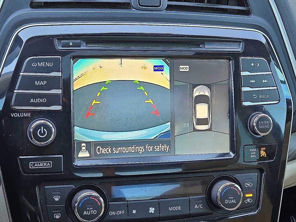 Used 2016 Nissan Maxima Platinum w/ Interior Lighting Package image 27