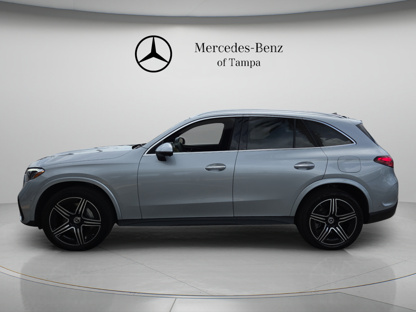 New 2026 Mercedes-Benz GLC 350e 4MATIC image 2