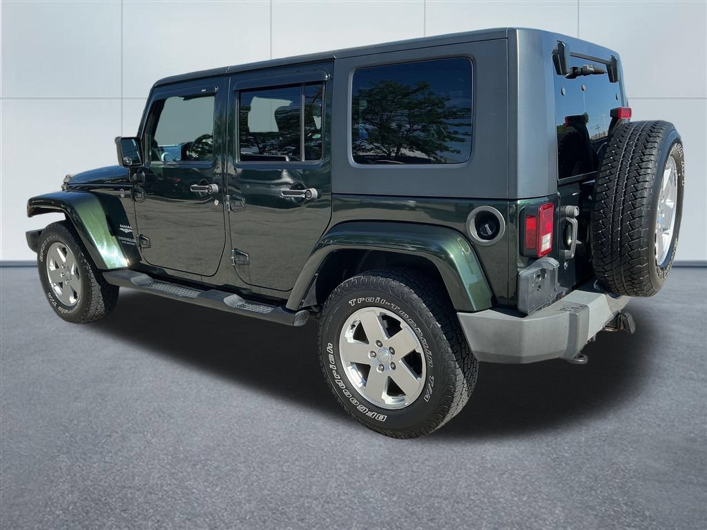 Used 2010 Jeep Wrangler Unlimited Sahara w/ Dual Top Group AWD/4WD image 3