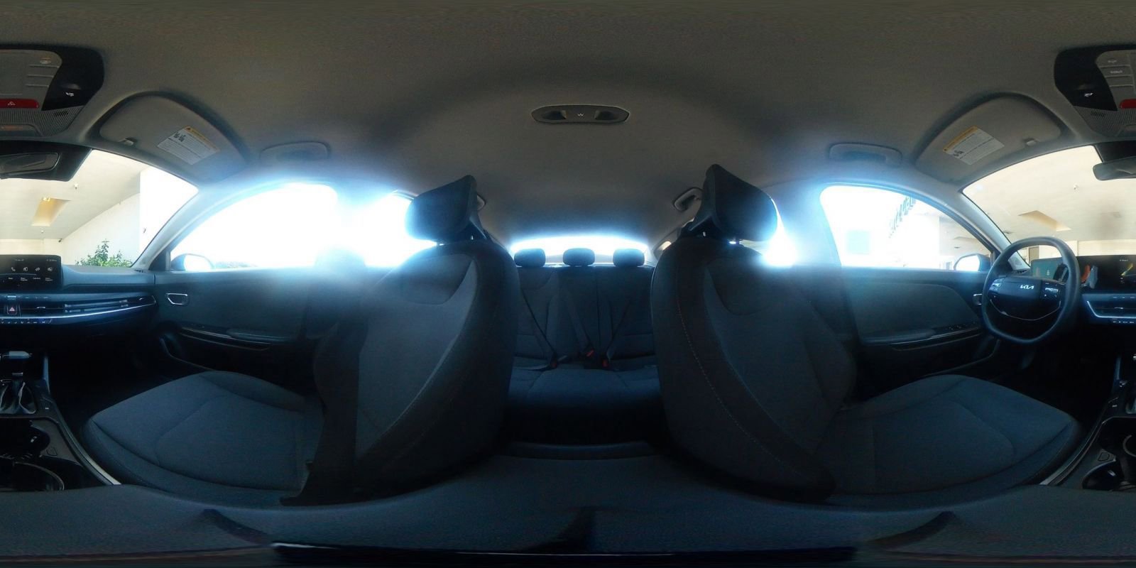 Used 2025 Kia K4 LXS image 43