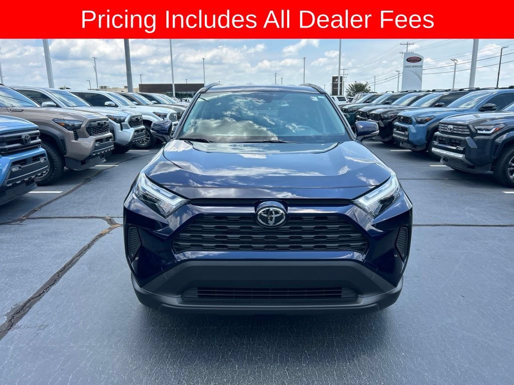 Used 2025 Toyota RAV4 XLE AWD/4WD image 22
