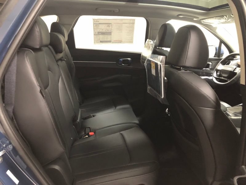 New 2026 Kia Sorento S w/ S Panoramic Sunroof Package FWD image 10
