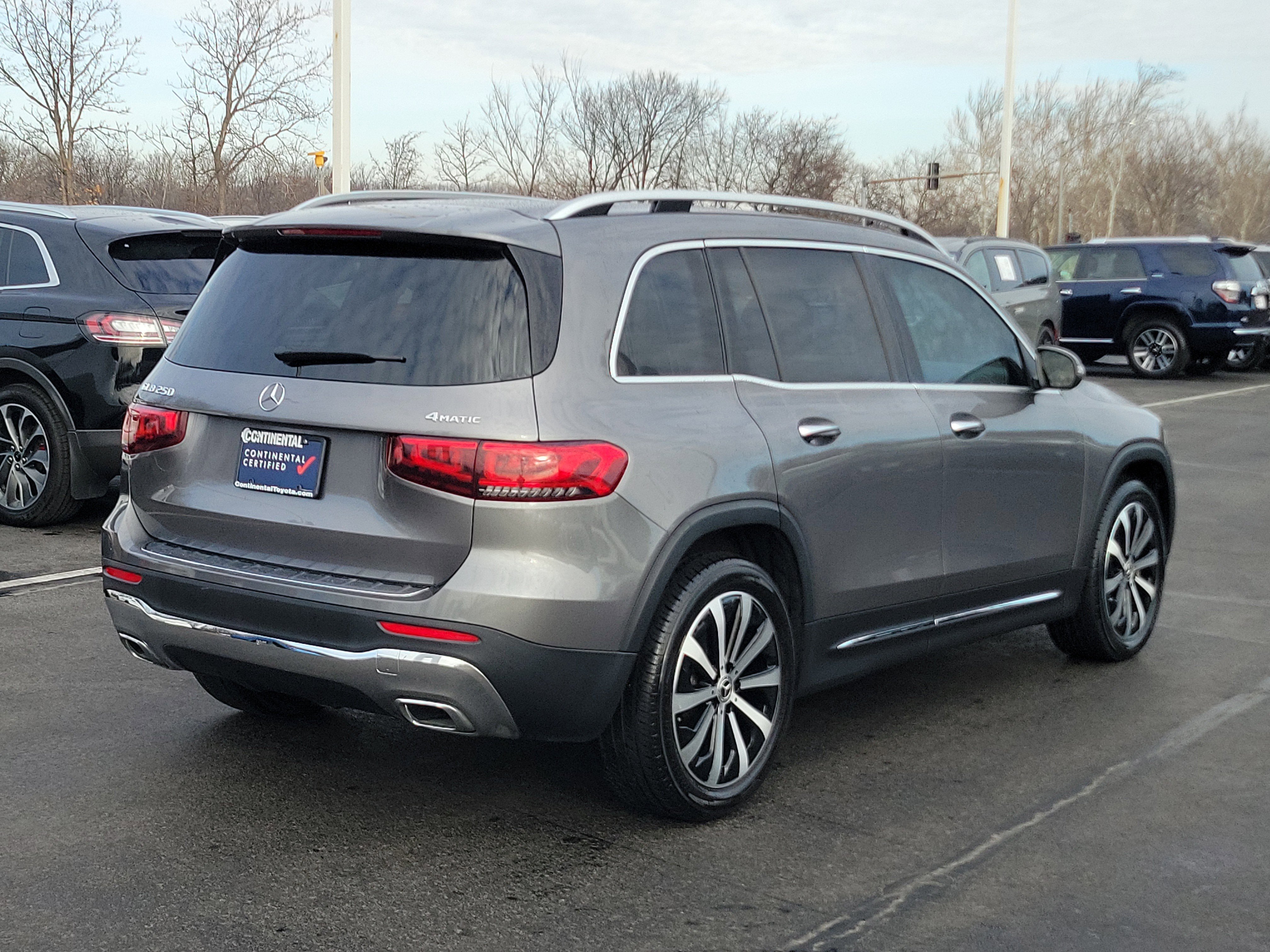 Used 2022 Mercedes-Benz GLB 250 4MATIC image 5