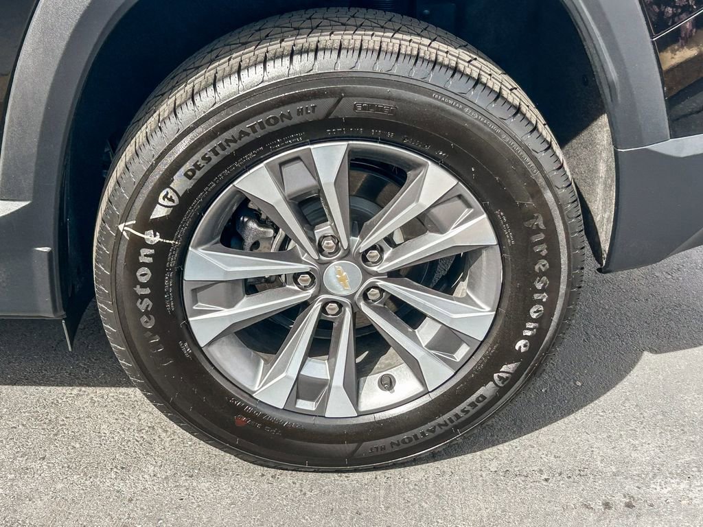 Used 2026 Chevrolet Equinox LT image 12