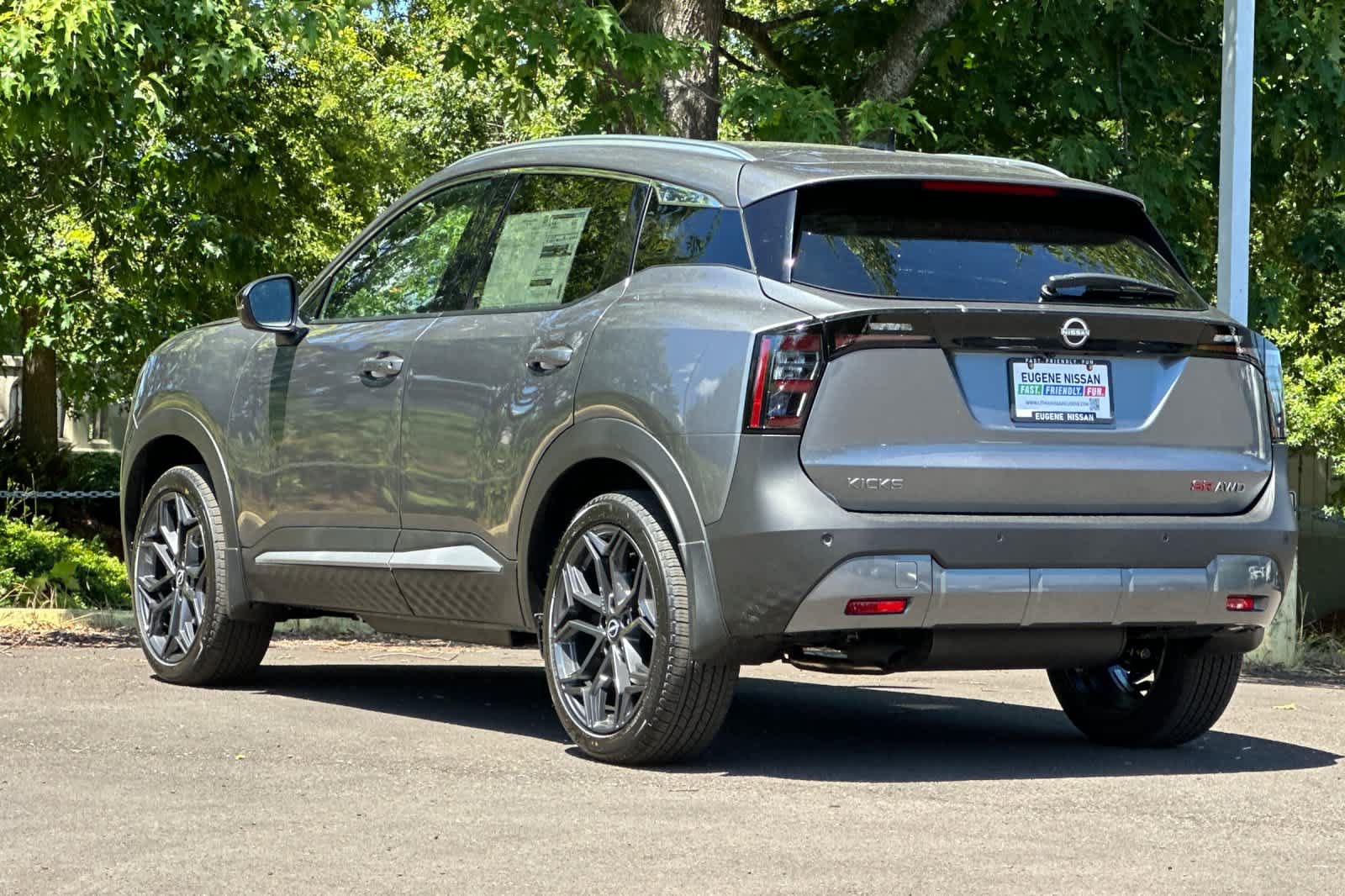 New 2026 Nissan Kicks SR AWD/4WD image 6