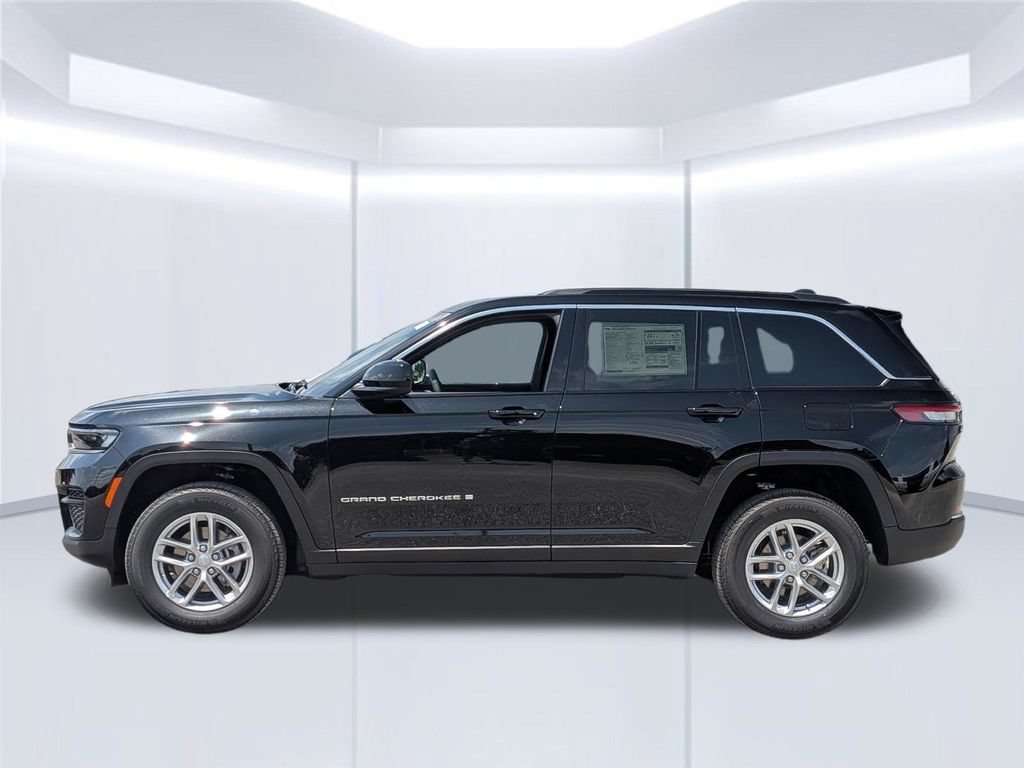 New 2026 Jeep Grand Cherokee Laredo X RWD video 2