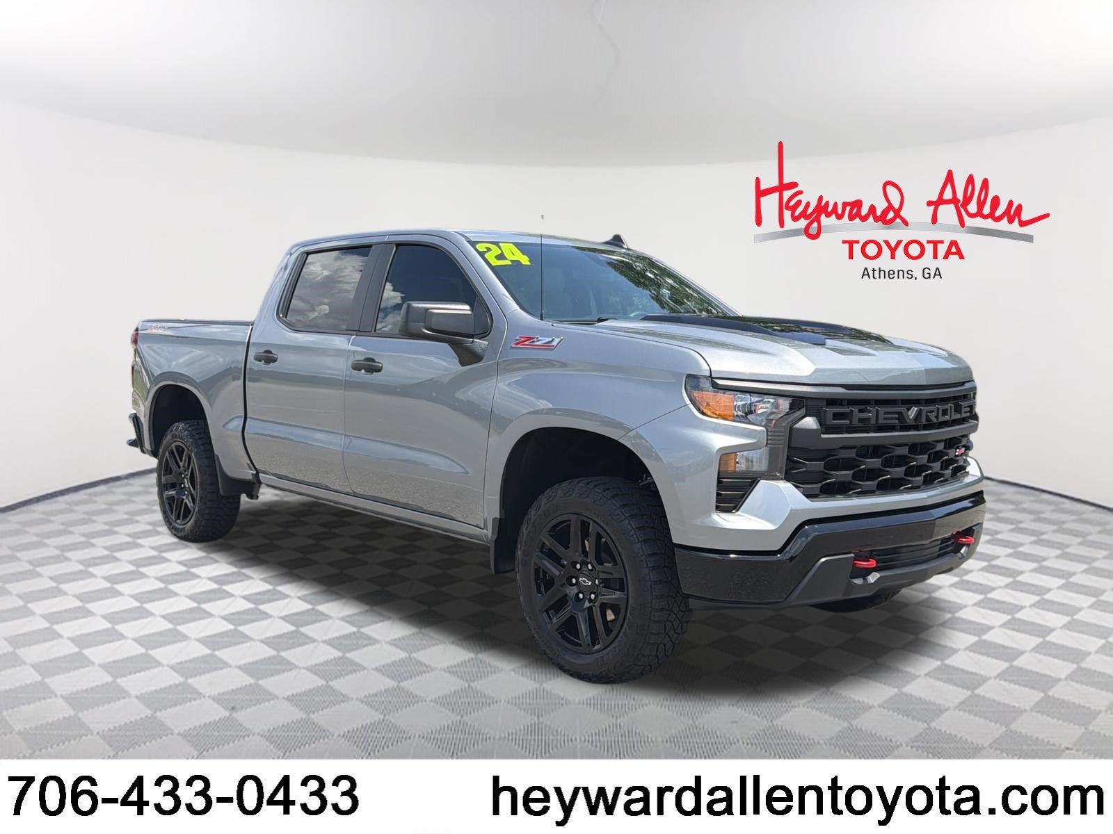 Used 2024 Chevrolet Silverado 1500 Custom Trail Boss AWD/4WD image 1
