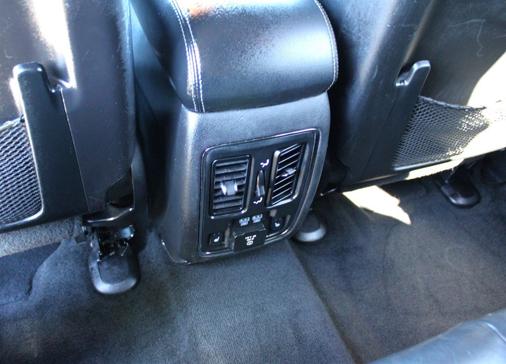 Used 2014 Jeep Grand Cherokee Limited w/ Luxury Group II RWD image 21