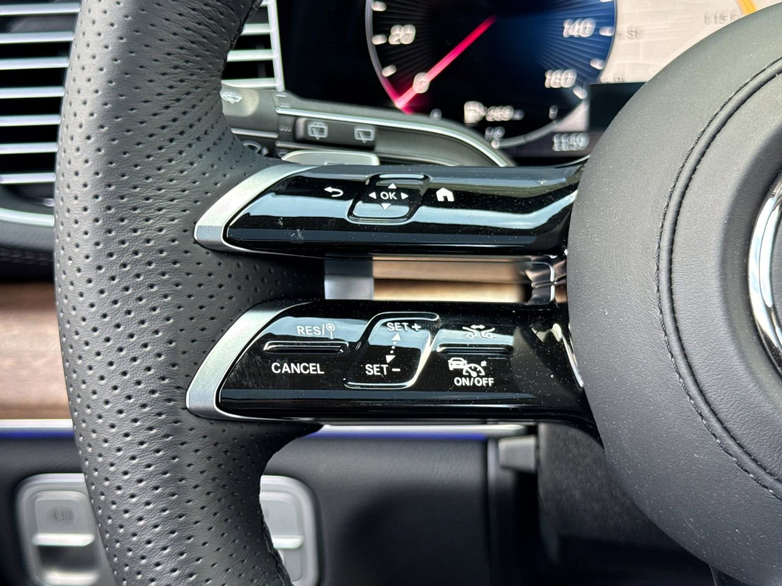 New 2025 Mercedes-Benz GLS 450 4MATIC image 29