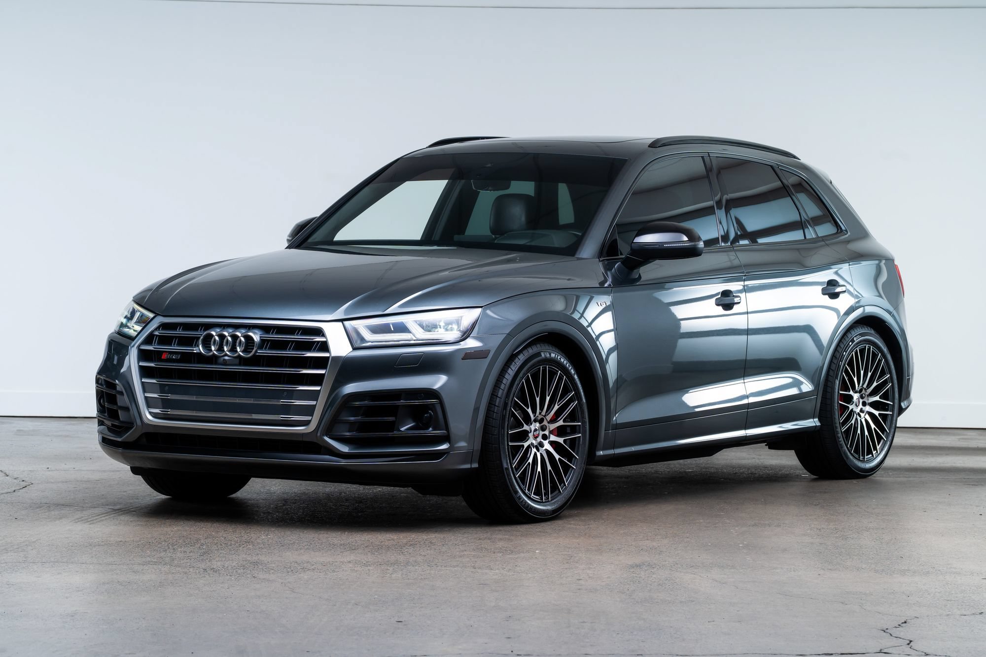 Used 2018 Audi SQ5 Prestige w/ Prestige Package AWD/4WD image 3