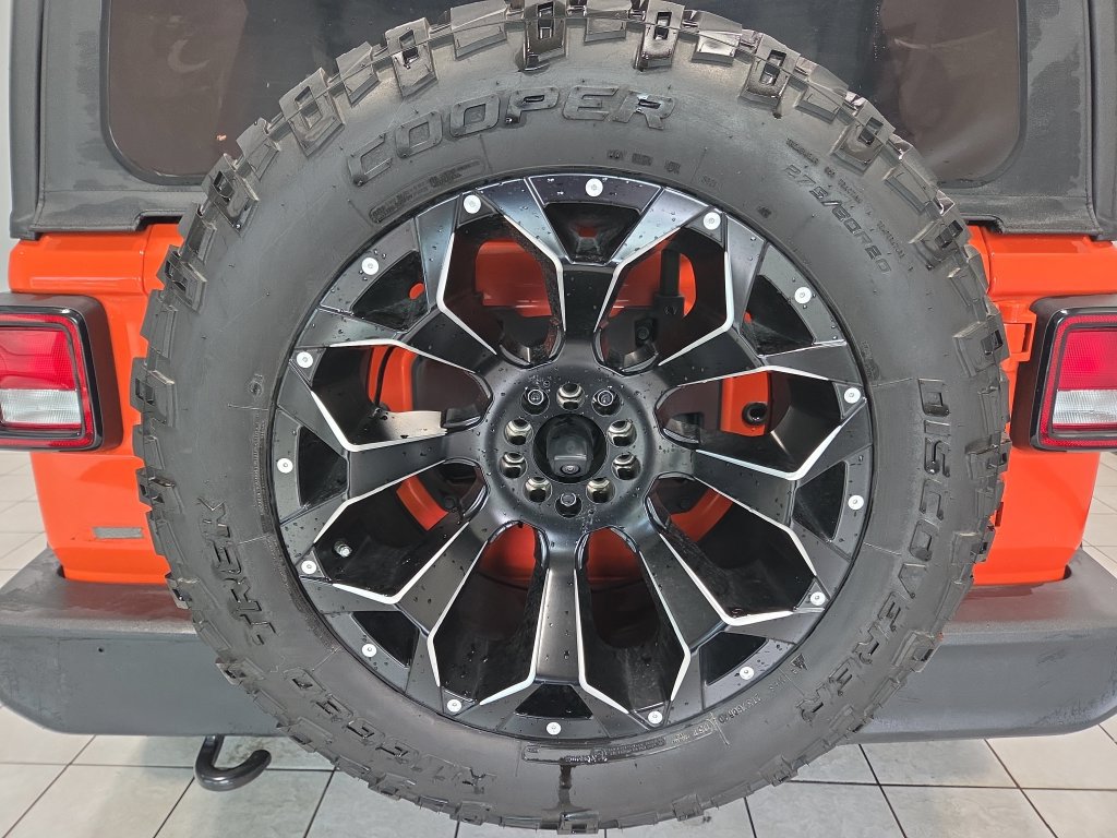 Used 2018 Jeep Wrangler Unlimited Sport S AWD/4WD image 14