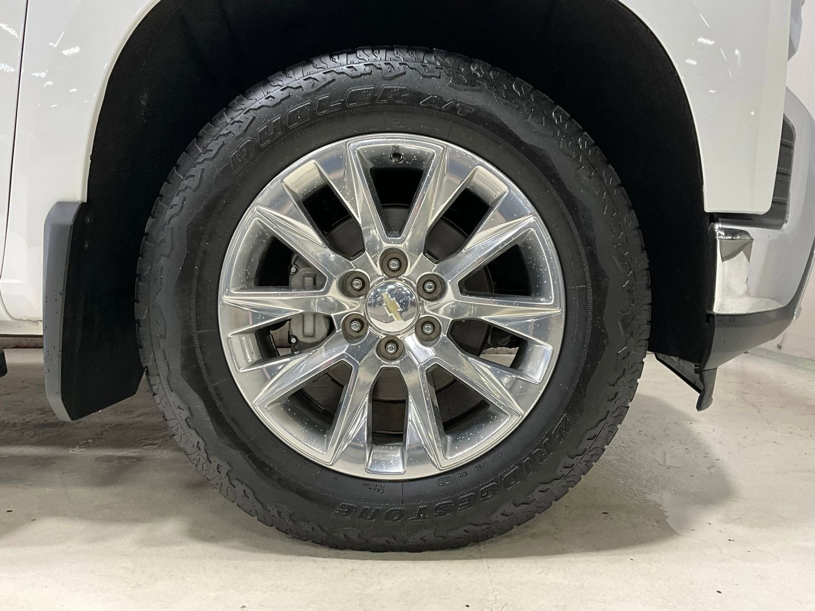 Used 2019 Chevrolet Silverado 1500 LTZ w/ LTZ Premium Package AWD/4WD image 8