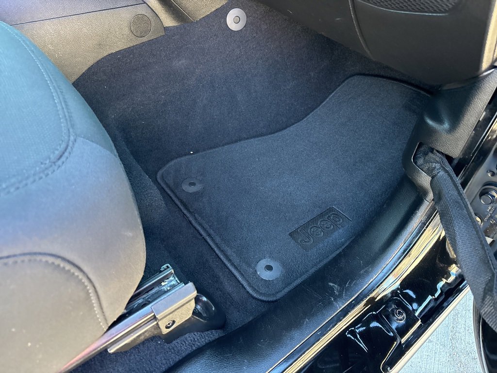 Used 2021 Jeep Wrangler Willys image 21