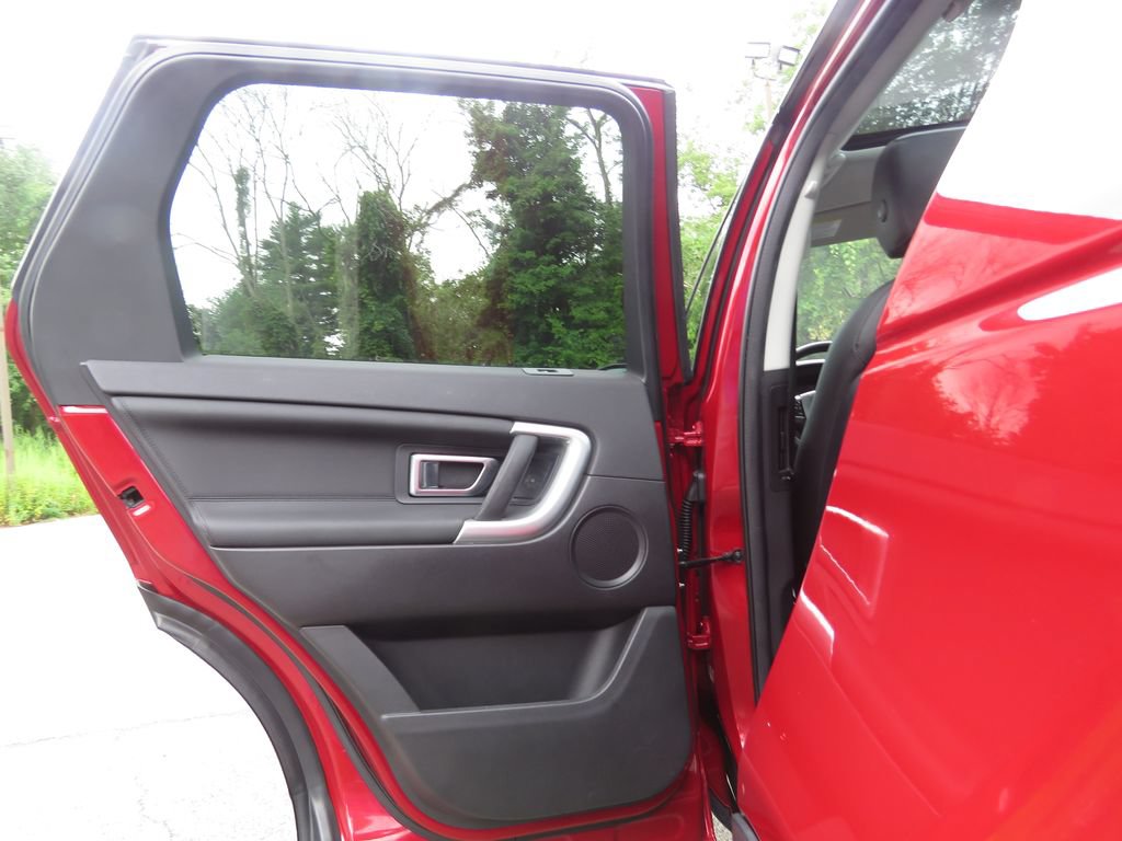 Used 2018 Land Rover Discovery Sport HSE AWD/4WD image 19