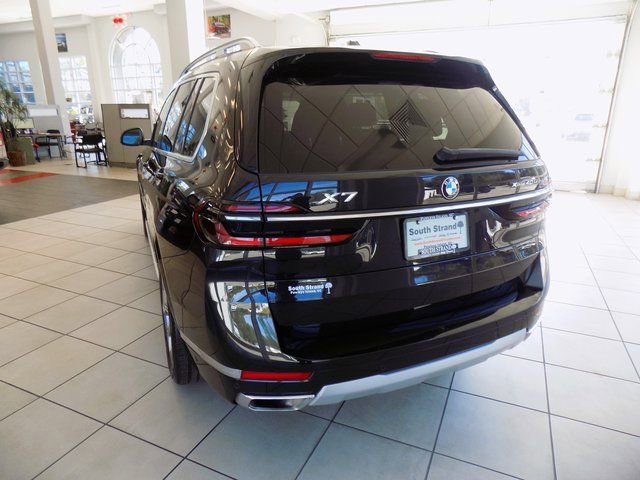 Used 2024 BMW X7 xDrive40i image 5