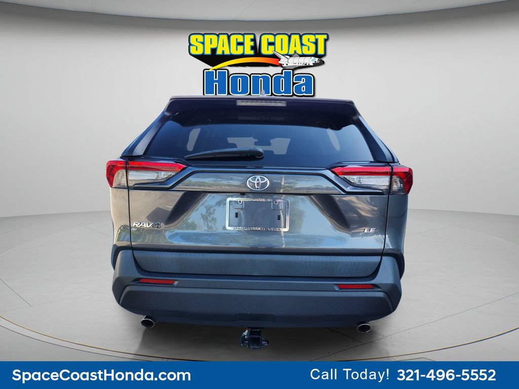 Used 2020 Toyota RAV4 LE FWD image 9