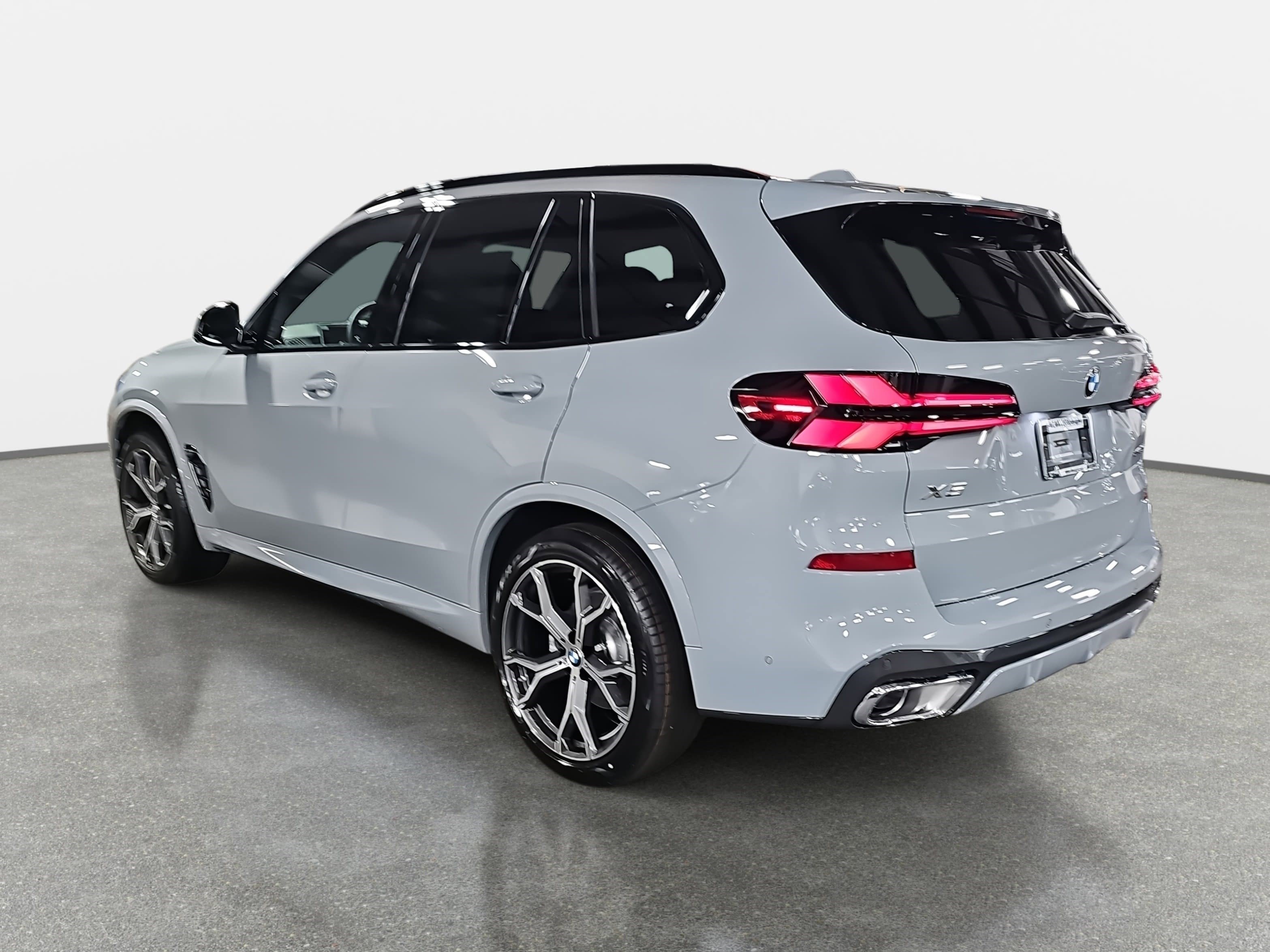 New 2026 BMW X5 xDrive40i w/ M Sport Package image 7