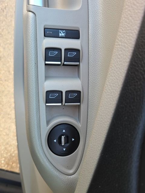 Used 2013 Ford C-MAX SEL image 24