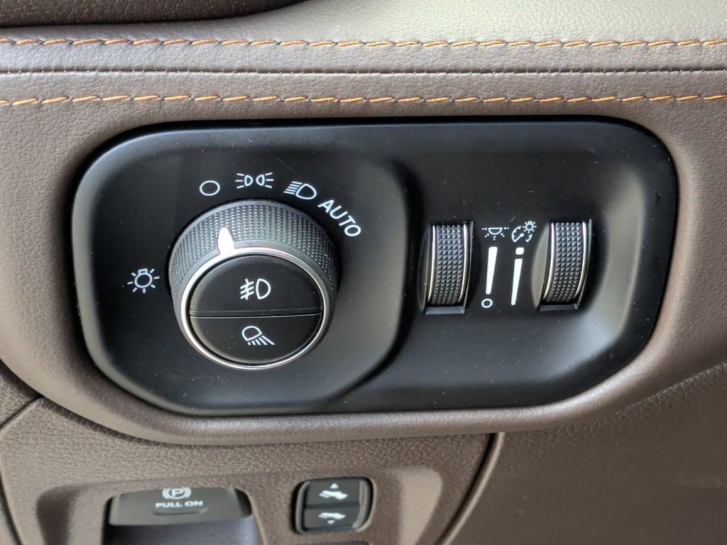 New 2026 RAM 1500 Limited AWD/4WD image 16