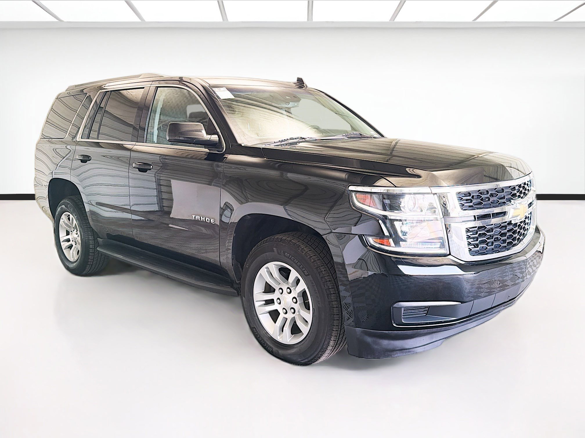 Used 2019 Chevrolet Tahoe LT image 3